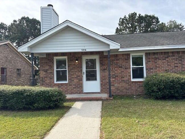 Building Photo - 121 Johnny Reb Dr