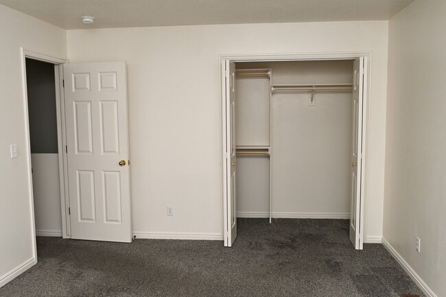Building Photo - 1394 N 290 W