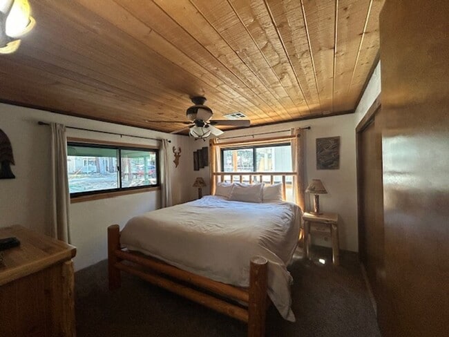 Building Photo - Moonridge 2 Bedroom/2 Baths