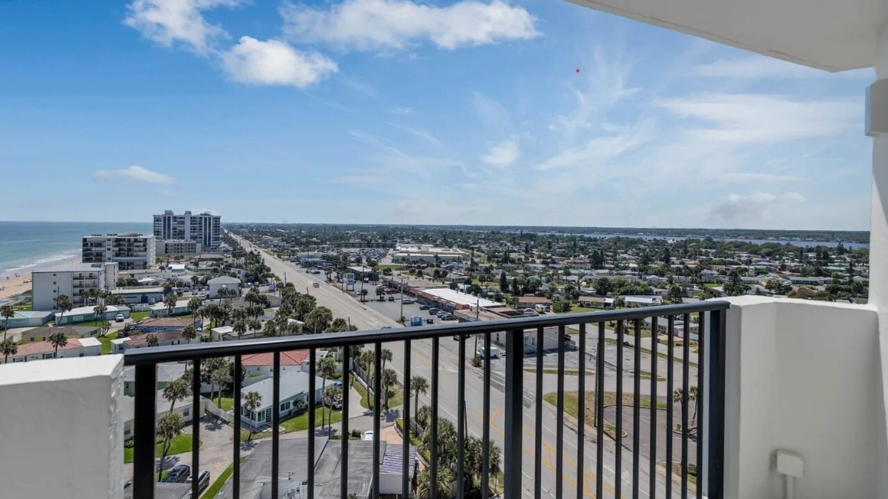 Building Photo - 1415 Ocean Shore Blvd