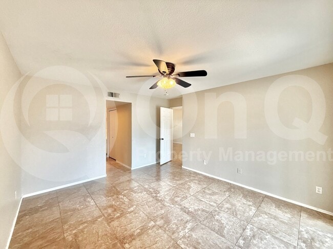 Building Photo - 860 N McQueen Rd