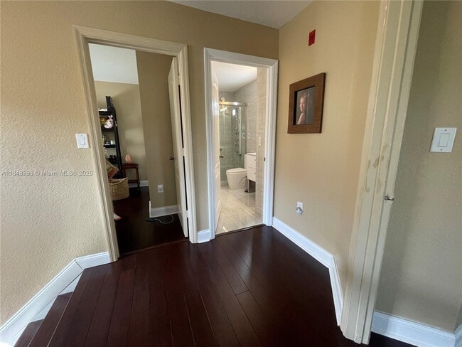 Building Photo - 160 Jacaranda Country Club Dr