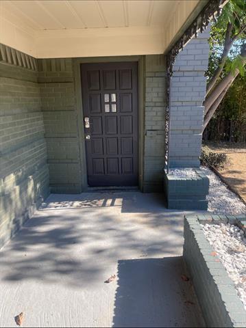 Building Photo - 4815 Live Oak St