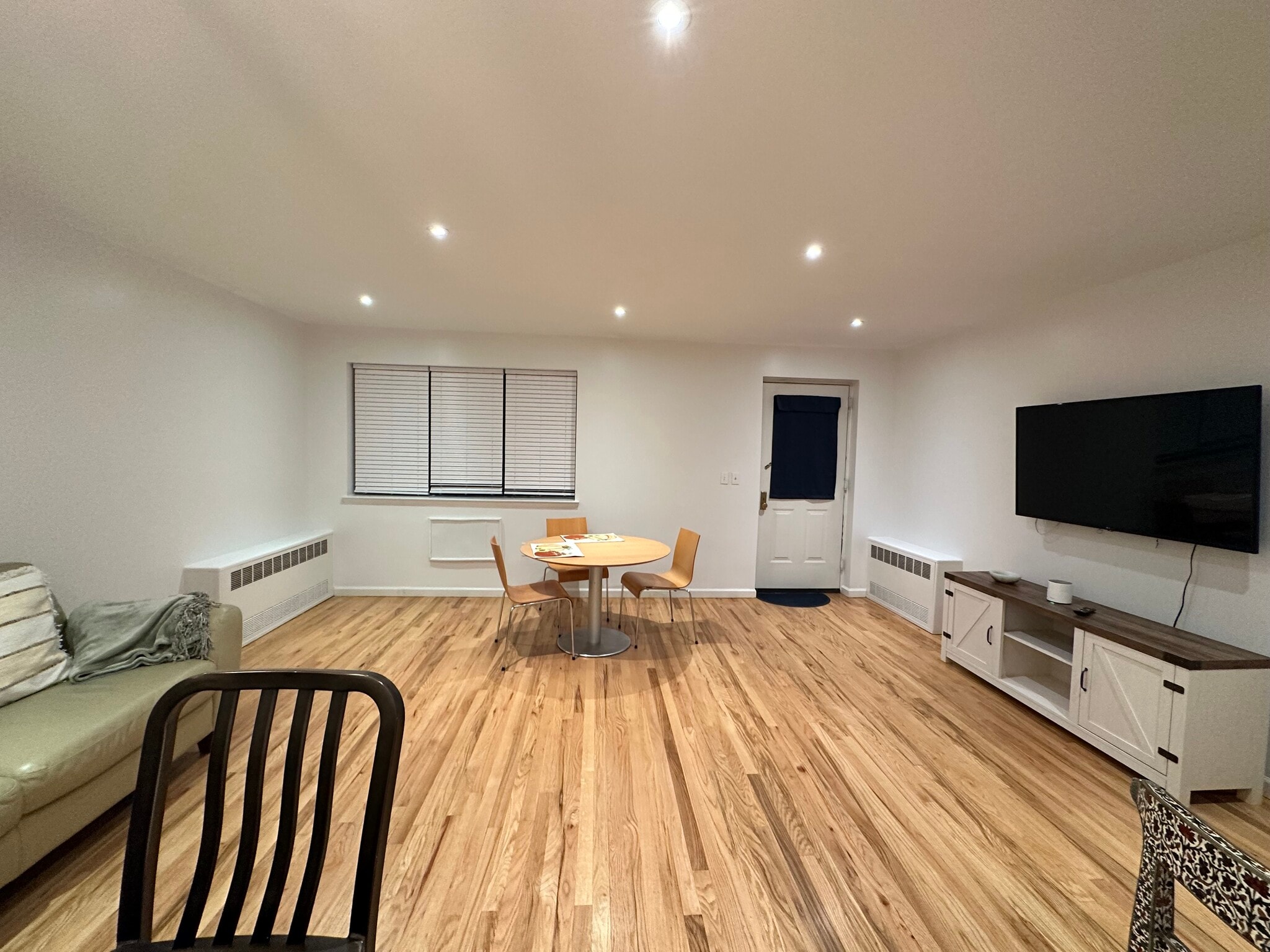 Living/Dinning Room - 85 Hart St