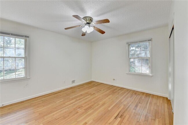 Building Photo - 2628 Whitehurst Dr