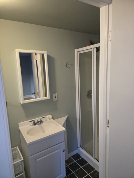 2nd bathroom - Shower only - 2612 Franklin Ave E