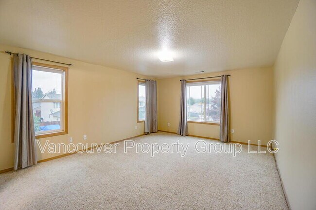 Building Photo - 2420 NE 165th Ave