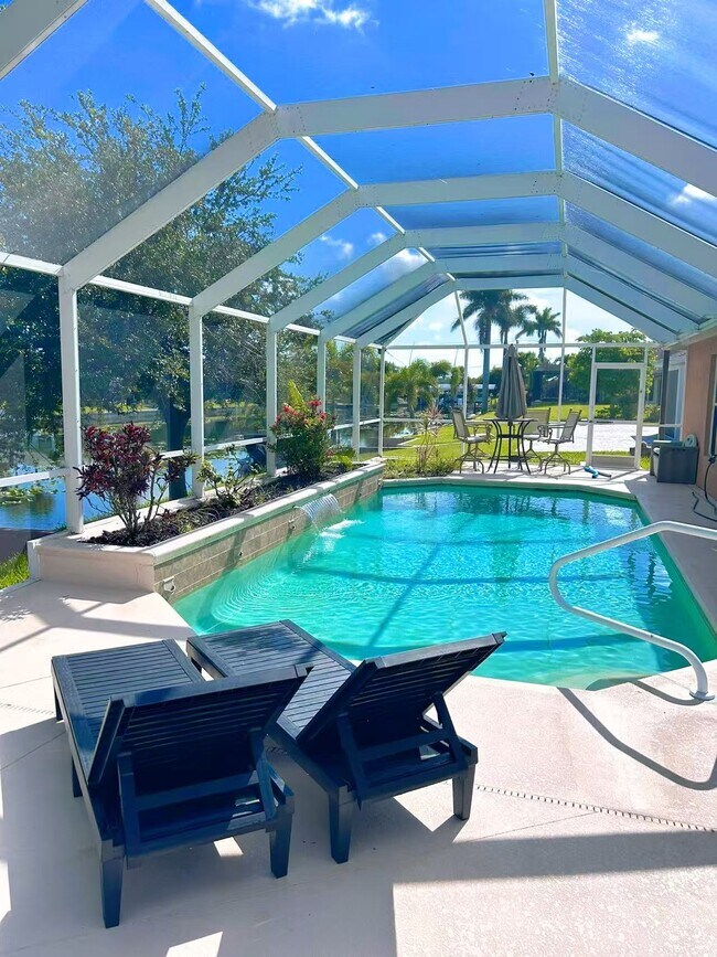 Building Photo - 409 SW 8th St