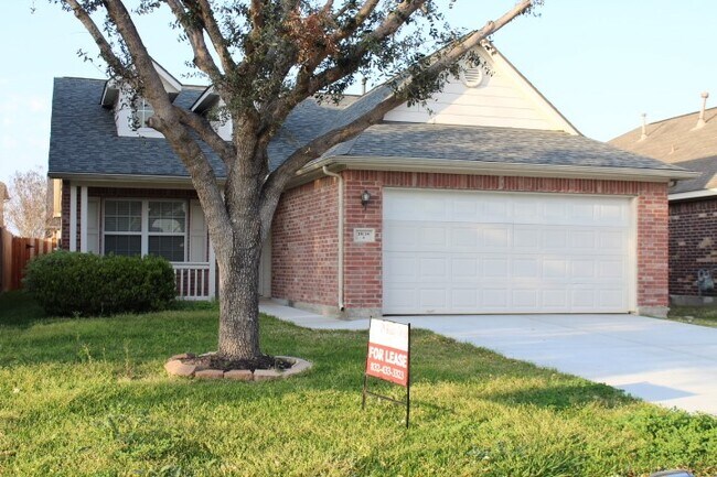 Building Photo - 18114 Surrey Lake Ln