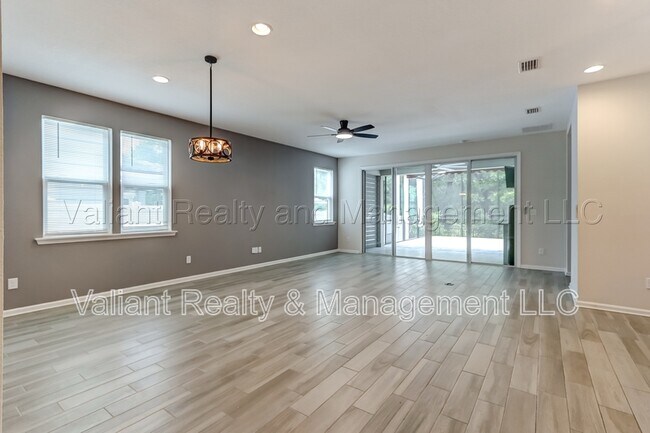 Building Photo - 262 Little Bear Run