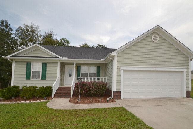 Primary Photo - Highly desirable St Andrews subdiv. 3 bed,...