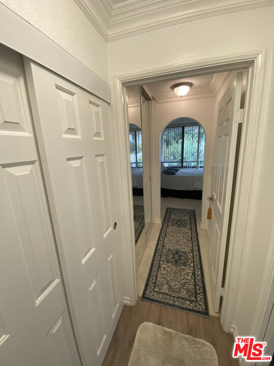 Building Photo - 121 S Hope St