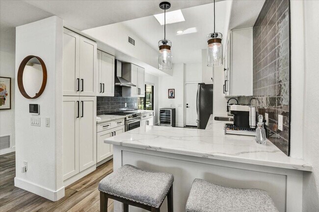 Building Photo - 4830 N 65th St