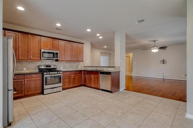 Building Photo - 7400 Longford Trail