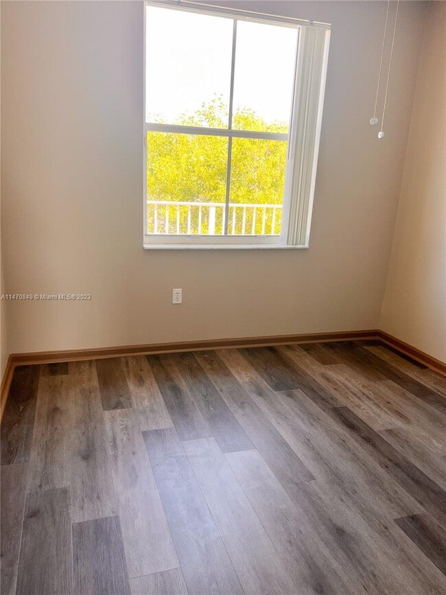 Building Photo - 2100 Greenview Shores Blvd