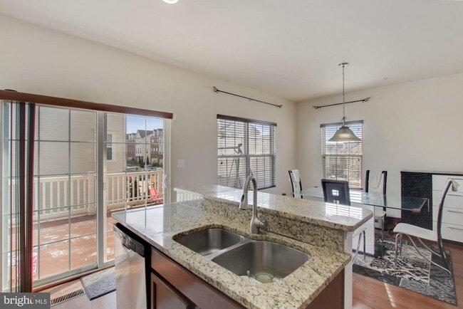 Building Photo - 8570 Crooked Tree Ln