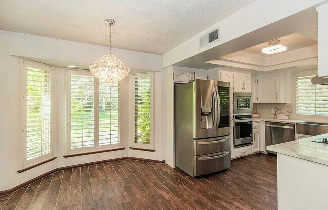 Building Photo - Single Family Home