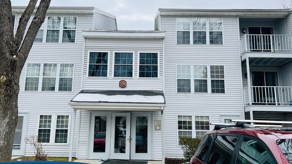 Building Photo - 18 Walden Dr