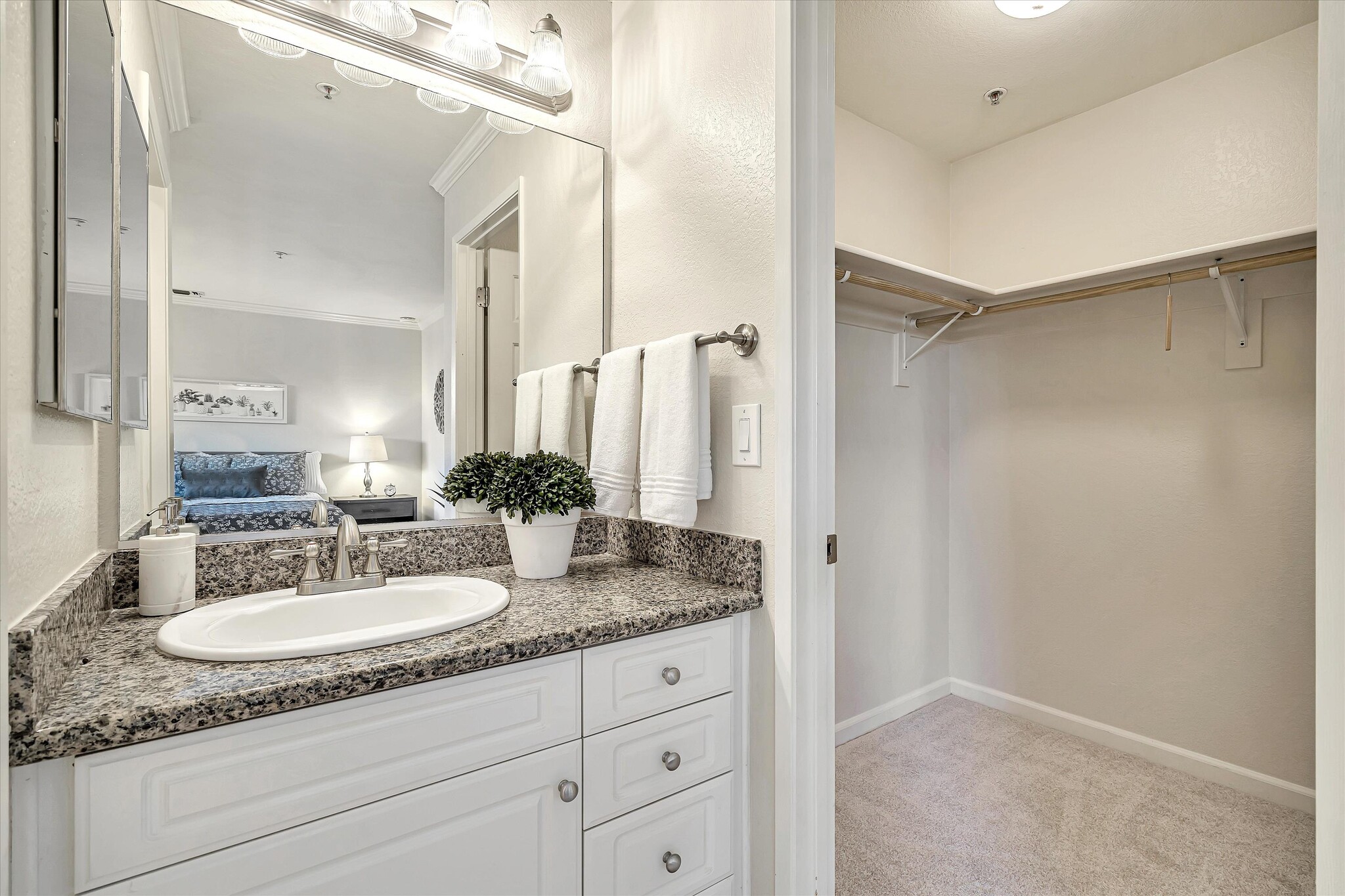 Building Photo - 440 Bollinger Canyon Ln