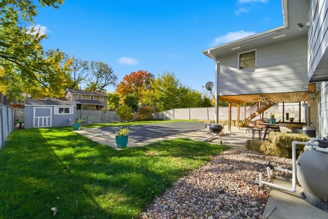 Building Photo - 6502 Allison Ave