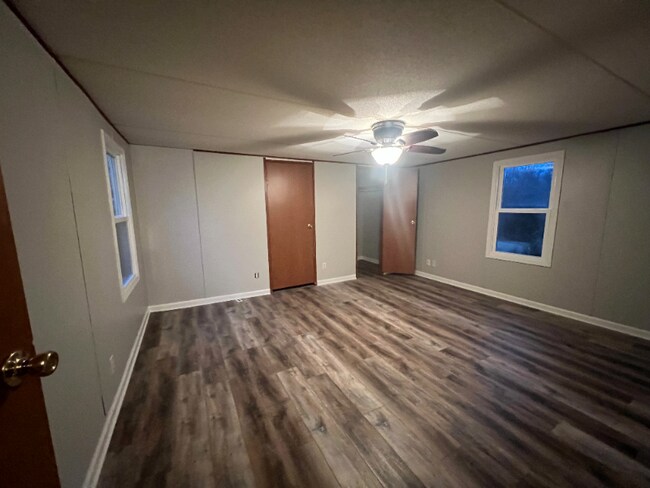 Building Photo - 750 Coaling Rd