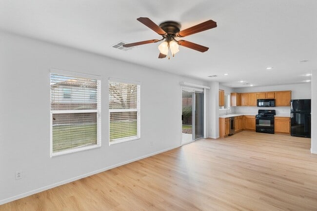 Building Photo - BEAUTIFUL 3 BED HOME IN SUMMERLIN- NEW FLOORING! HUGE LOFT!