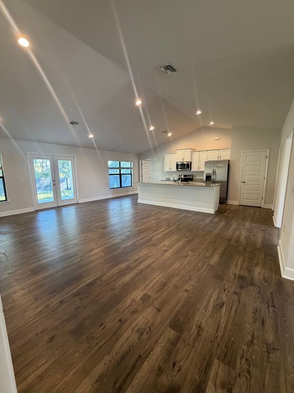 Building Photo - 4602 Karen Ave N