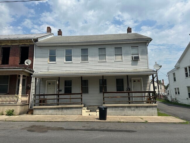 Primary Photo - 213 N Grand St