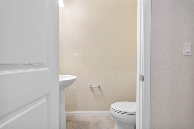 Building Photo - 2108 Appleton Cir N