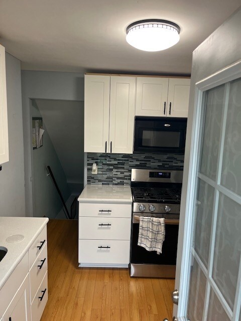 Updated, remodeled kitchen - 254 Adelaide Pl
