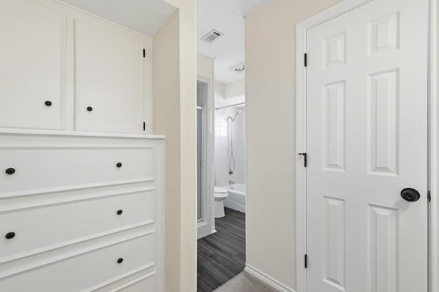 Building Photo - 2145 Willow Pl