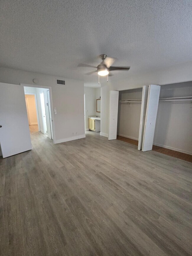 Building Photo - 7743 Balboa St