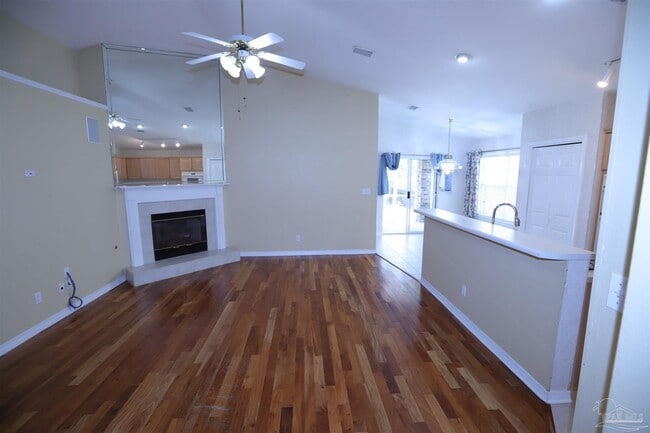 Building Photo - 9955 Rail Cir