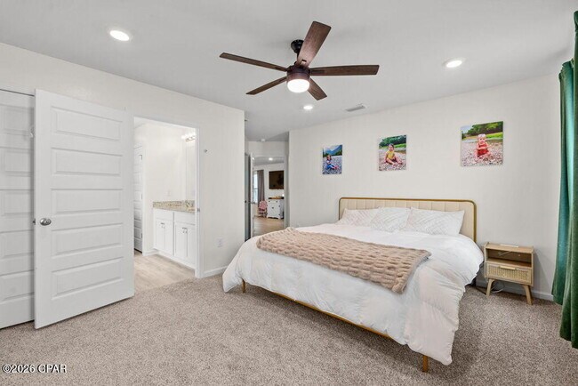 Building Photo - 6587 Kettles St