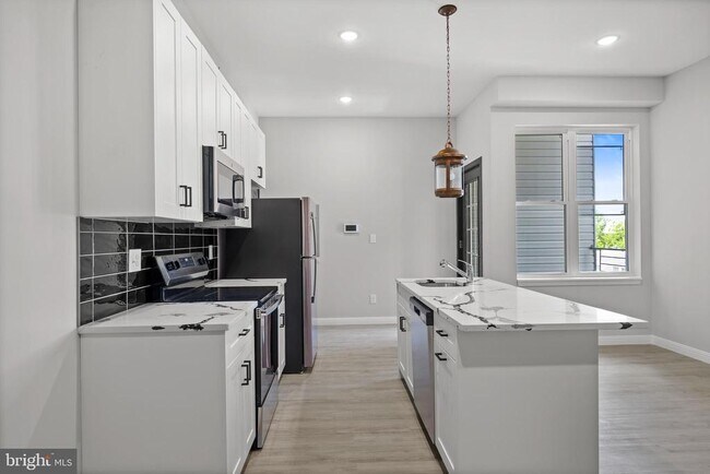 Building Photo - 403 N Simpson St