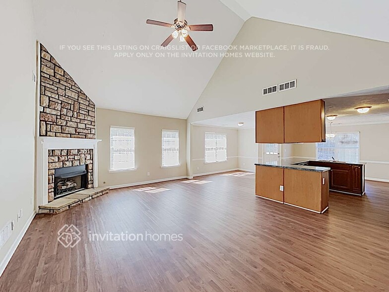 Building Photo - 520 Hamlet Dr