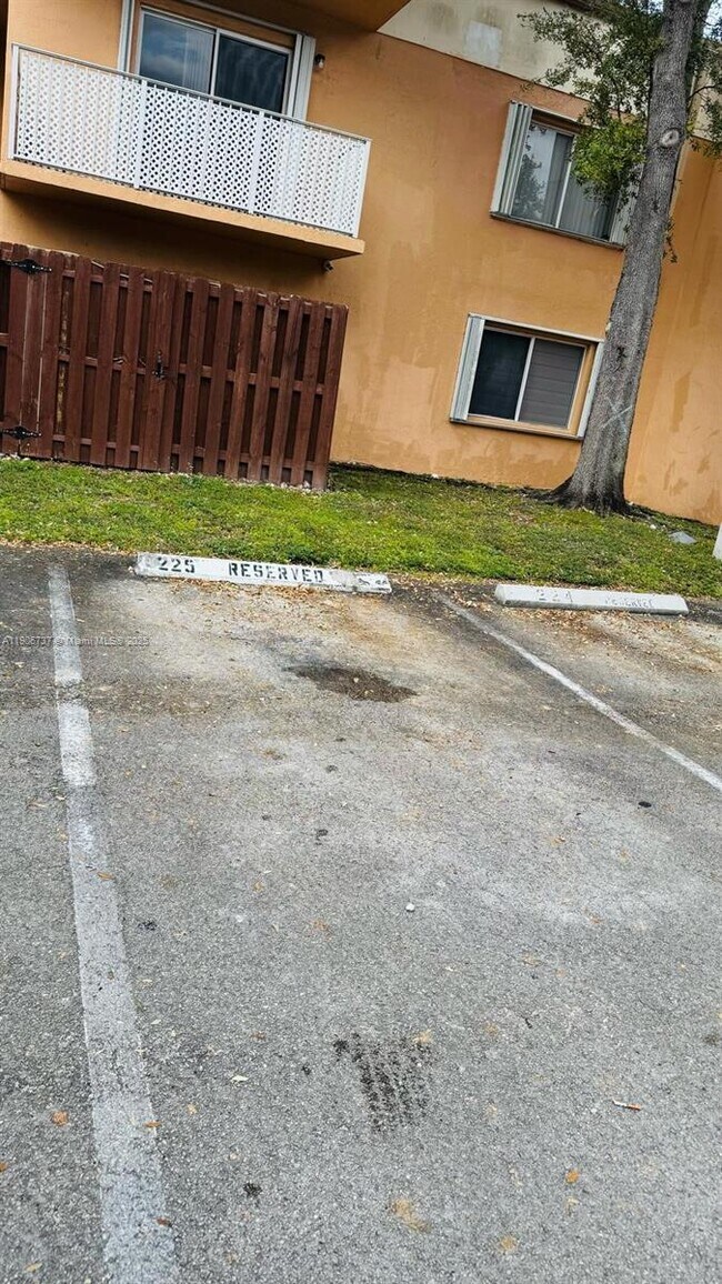 Building Photo - 14903 SW 80th St