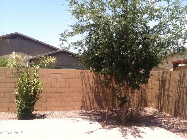 Building Photo - 3434 E Grand Canyon Dr