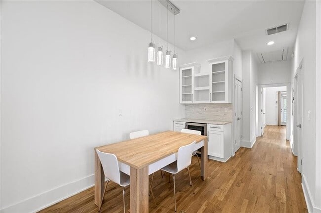 Building Photo - 655 McGruder St NE