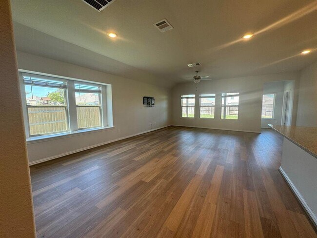 Building Photo - 324 Old Trinity Way