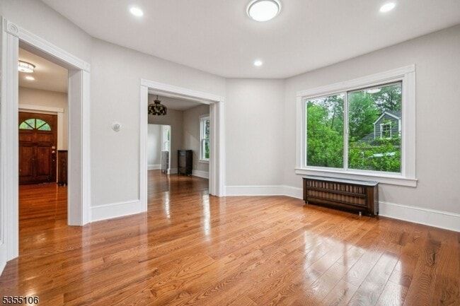 Building Photo - 6 Hughes Pl