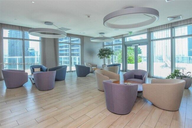 Building Photo - 1100 S Miami Ave