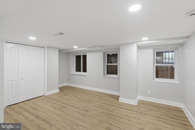 Building Photo - 2388 Champlain St NW