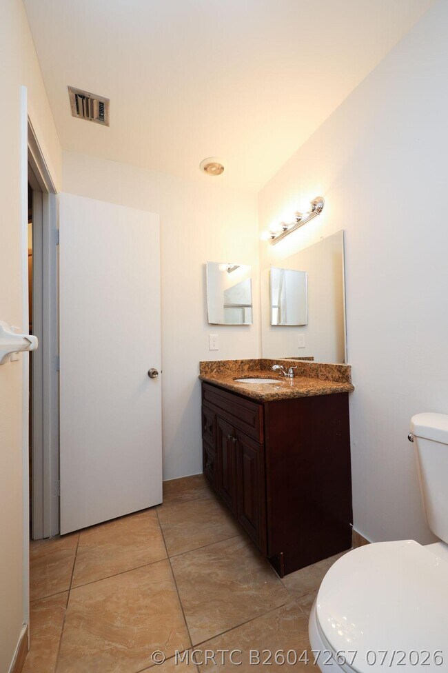 Building Photo - 10127 Boca Bend E