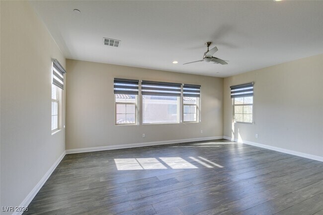 Building Photo - 2497 Birch Hollow St