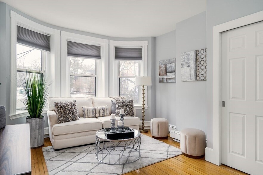 Building Photo - 116 Brook St