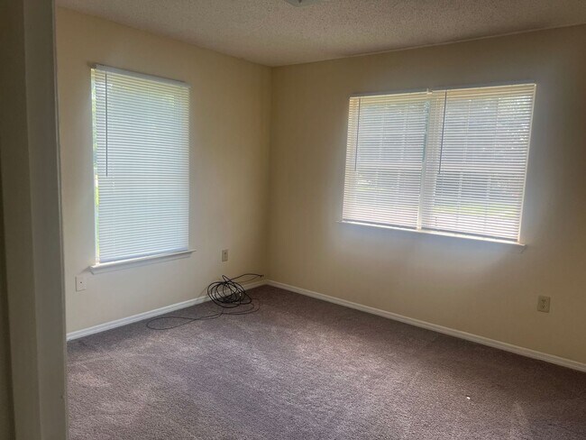 Building Photo - 3 Bedroom House in East Tarboro