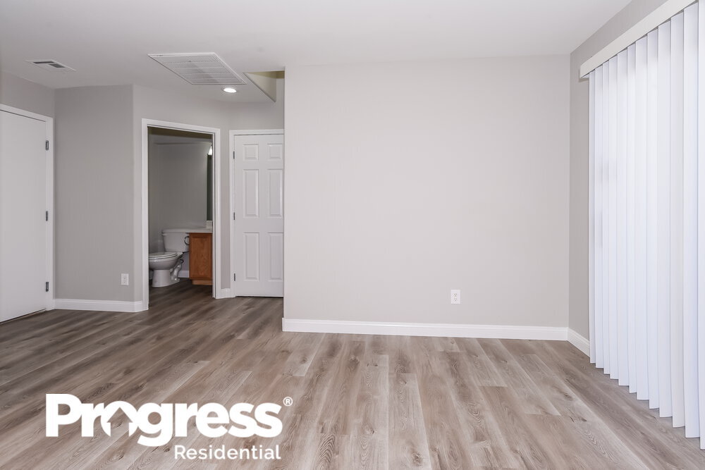 Building Photo - 10517 Silver Cholla Ct
