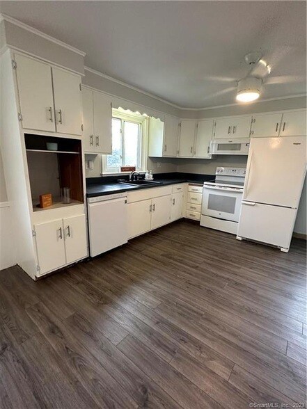 Building Photo - 280 Lighthouse Rd