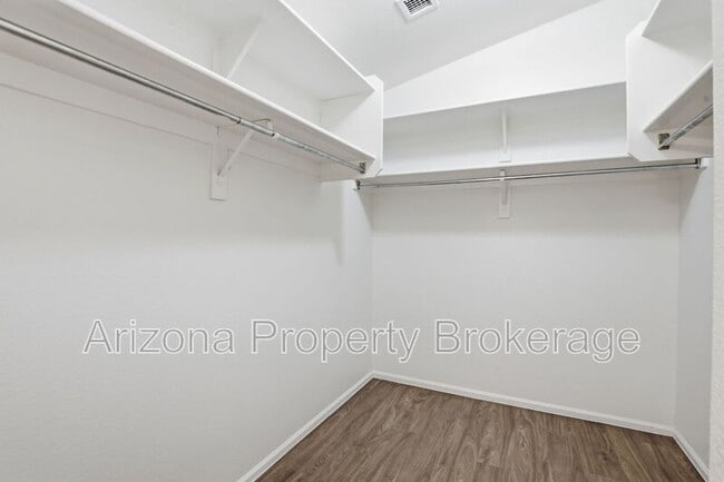 Building Photo - 435 W Corriente Ct